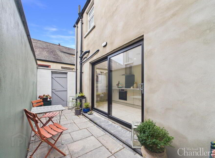 81 Deramore Avenue, Belfast, BT7 3ES
