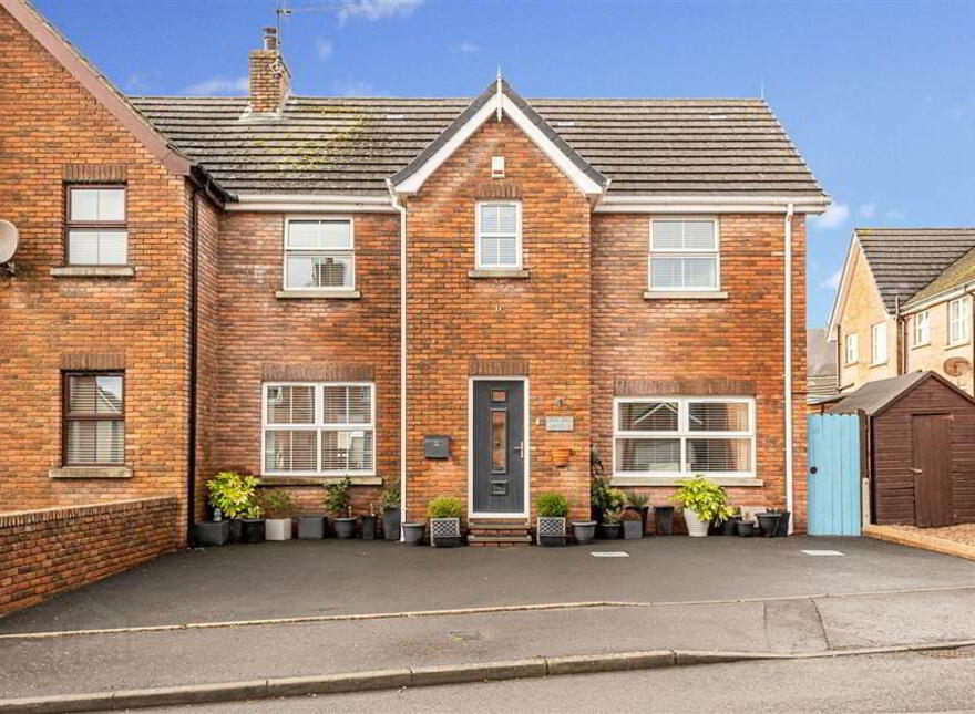 2 Church Green, Diamond Road, Dromore, BT25 1LL