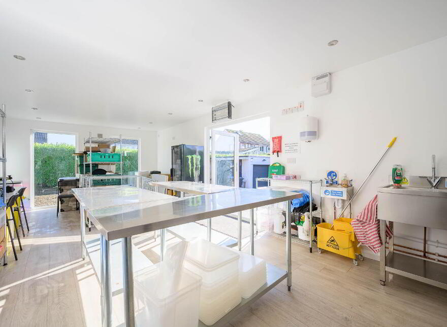 37 Ballyregan Road, Dundonald, Belfast, BT16 1HZ