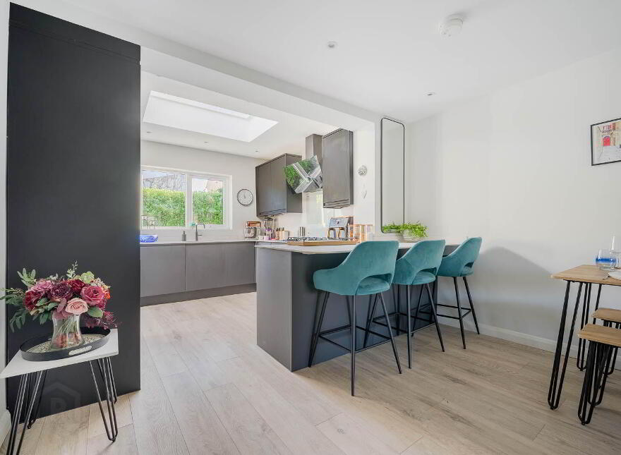 37 Ballyregan Road, Dundonald, Belfast, BT16 1HZ