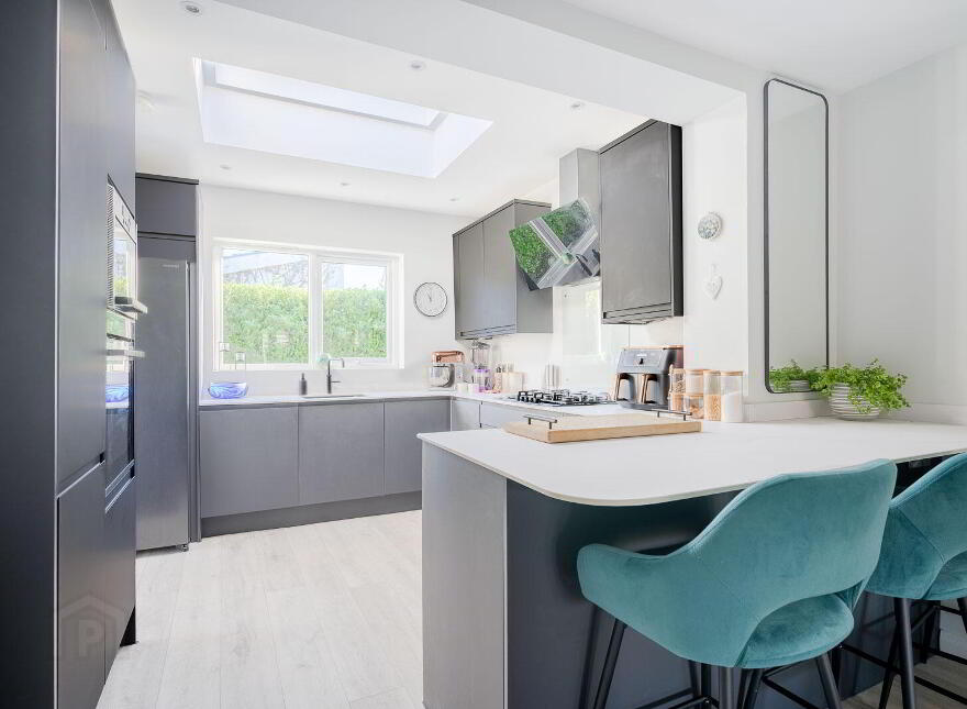 37 Ballyregan Road, Dundonald, Belfast, BT16 1HZ