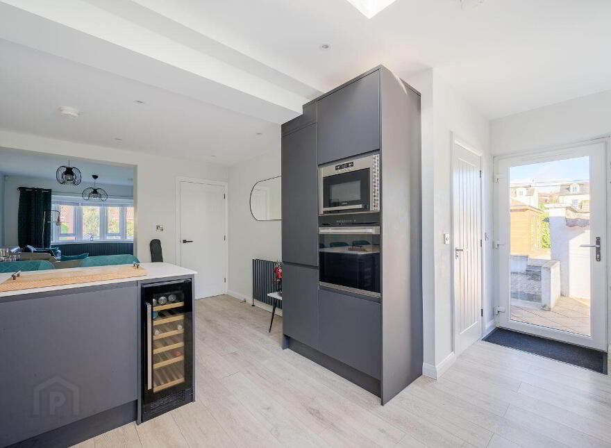 37 Ballyregan Road, Dundonald, Belfast, BT16 1HZ