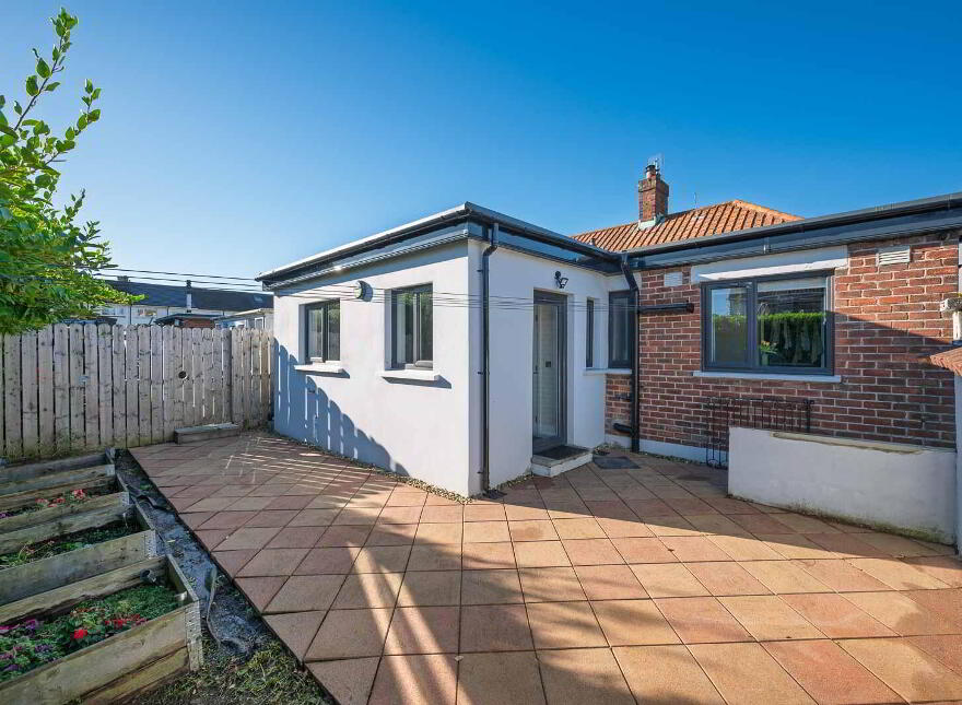 37 Ballyregan Road, Dundonald, Belfast, BT16 1HZ