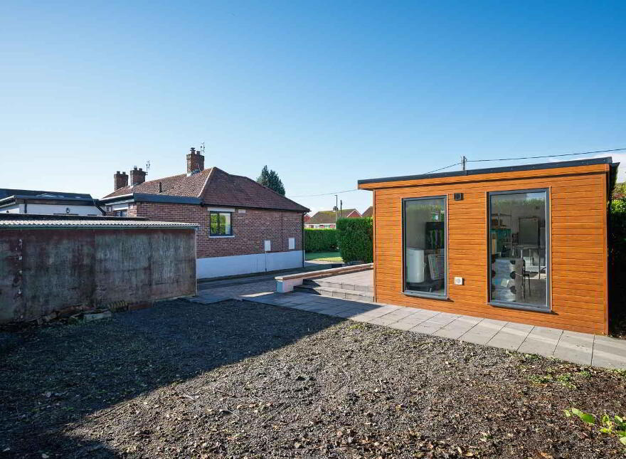 37 Ballyregan Road, Dundonald, Belfast, BT16 1HZ