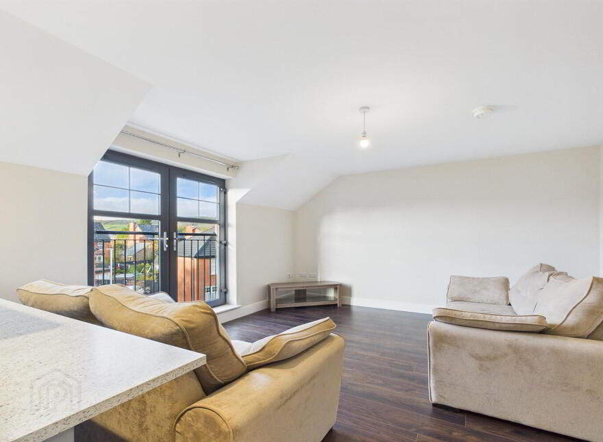 11l Oakfield Hall, Oakfield Park, Jordanstown, Newtownabbey, BT37 0QY