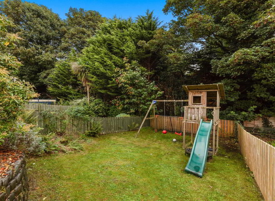 22 Kirkliston Gardens, Belfast, BT5 6EE