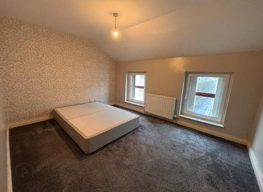 18 Mary Street, Warrenpoint, BT34 3NT