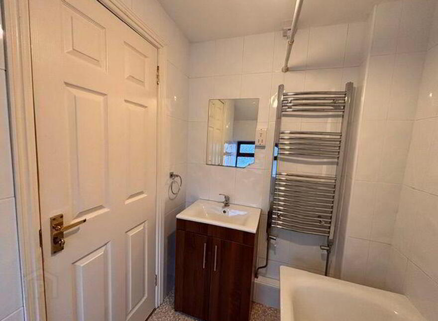 18 Mary Street, Warrenpoint, BT34 3NT