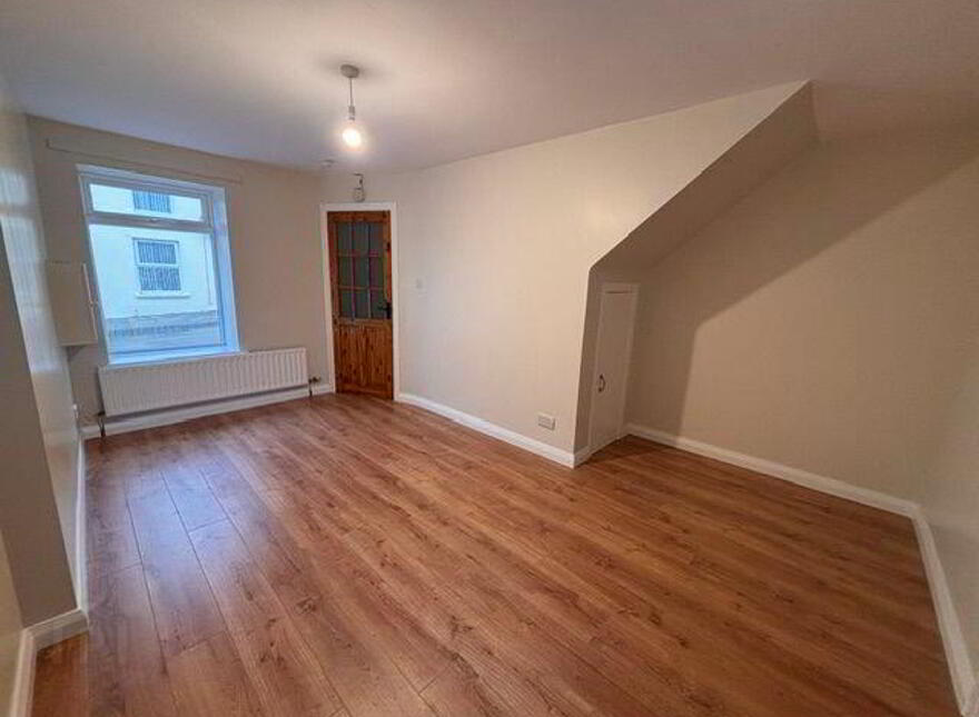 16 Mary Street, Warrenpoint, BT34 3NT