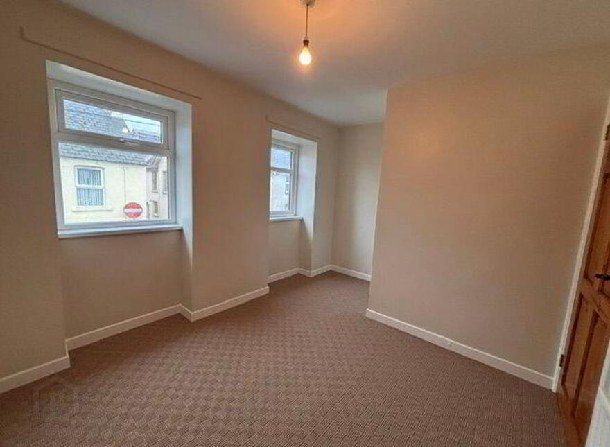 16 Mary Street, Warrenpoint, BT34 3NT