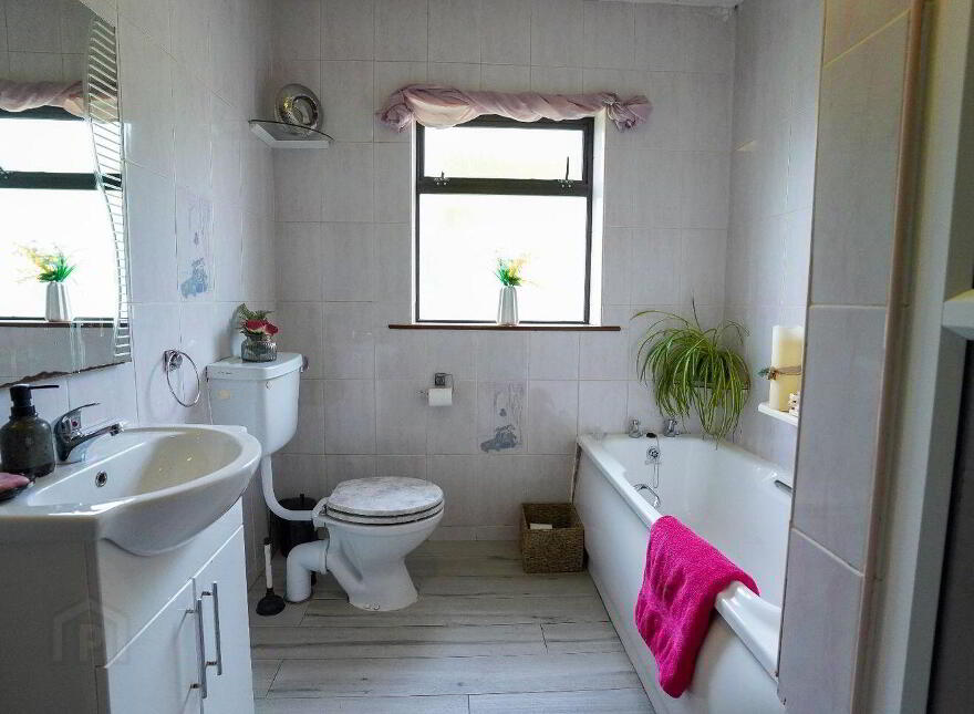 Knockbrack, Knocknagoshel, V92X437