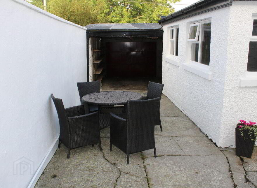 New Street, Abbeyfeale, V94E4C8