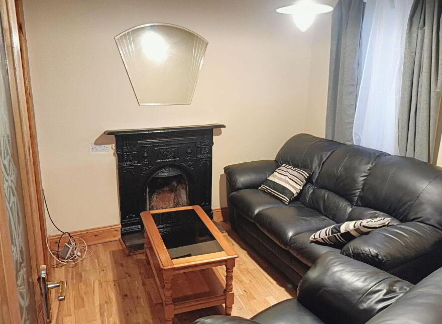 5 Bridge Street, Cahersiveen, V23NC84