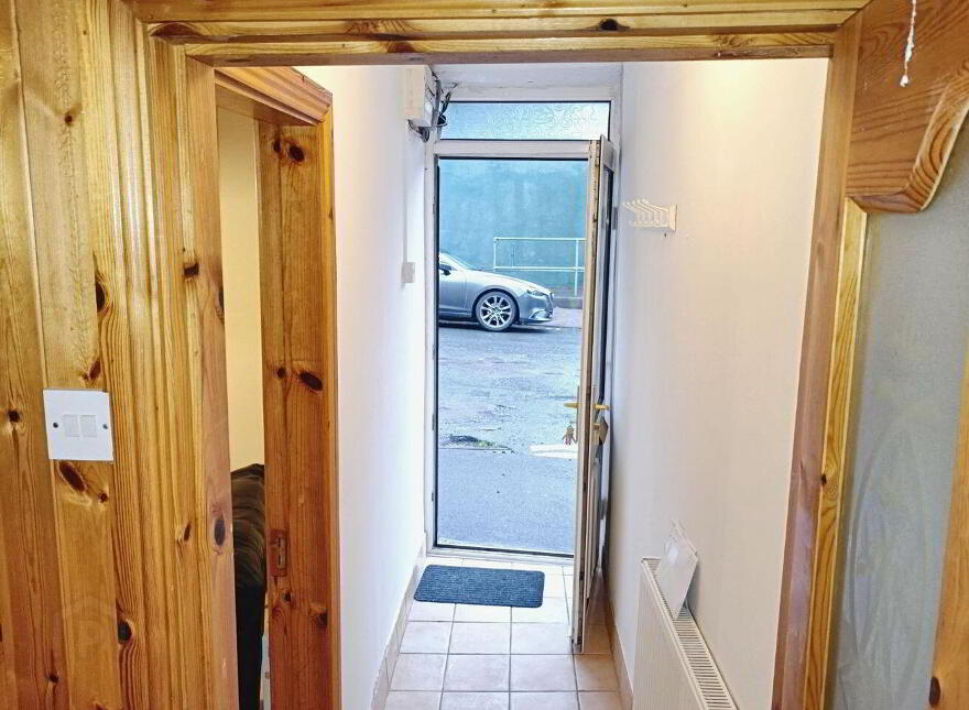 5 Bridge Street, Cahersiveen, V23NC84