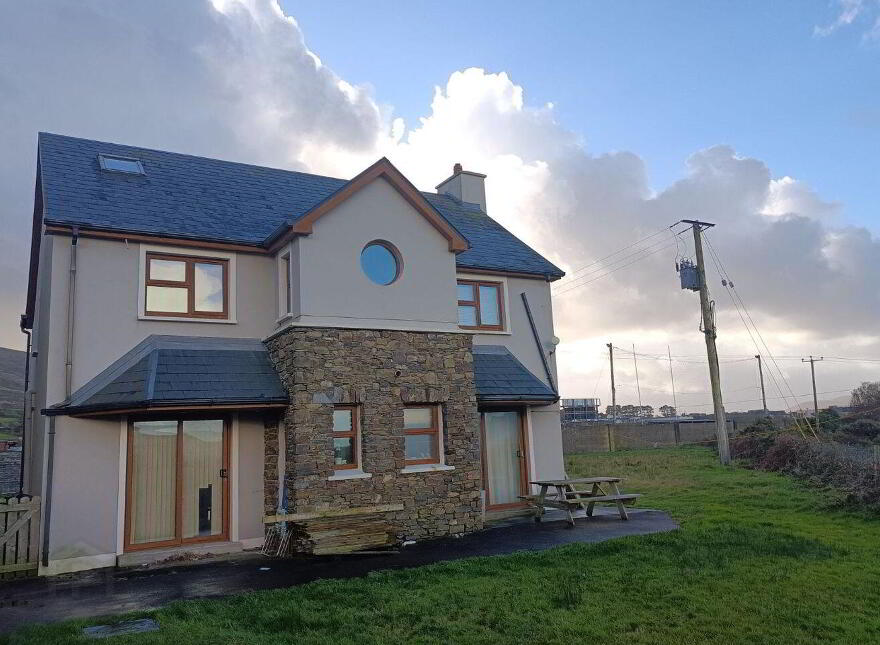 12 Marina Walk, Cahersiveen, V23YY50