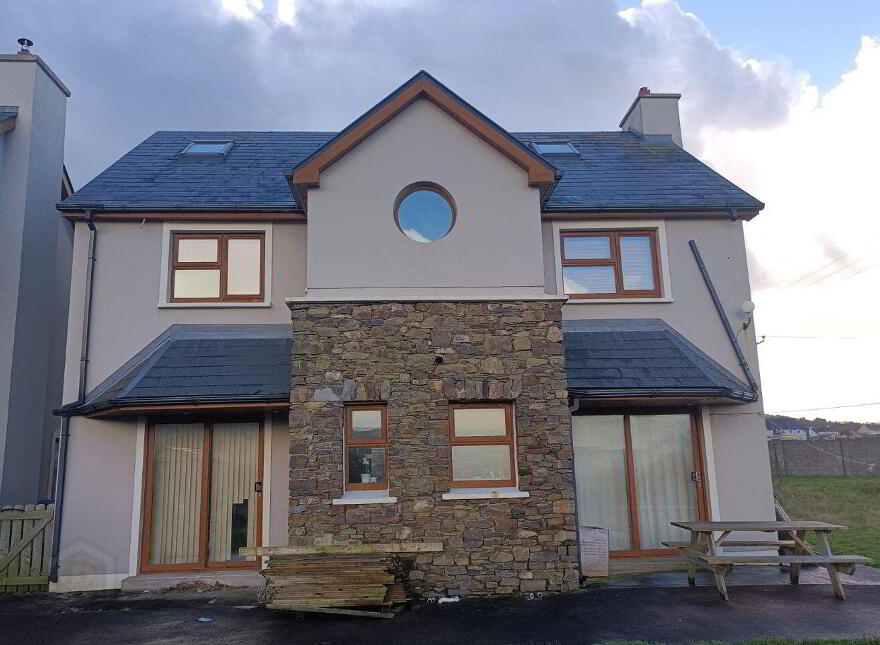 12 Marina Walk, Cahersiveen, V23YY50