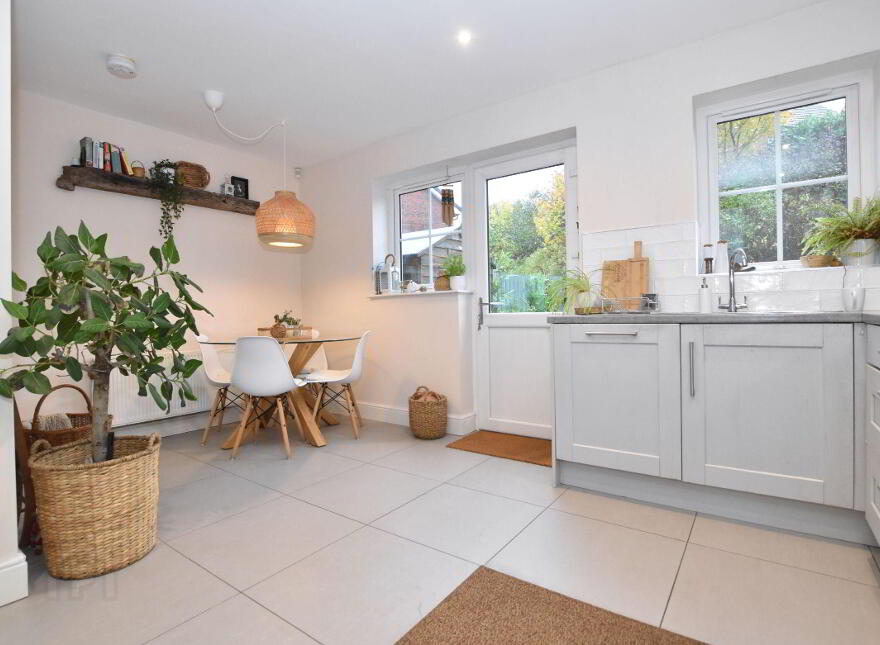 24 Sir Richard Wallace Road, Lisburn, BT28 3ZH