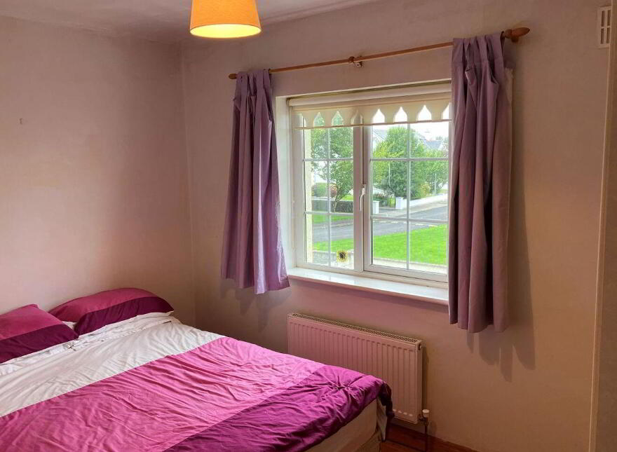 8 Cois Na Habhainn, Abbeyknockmoy, H54WE02