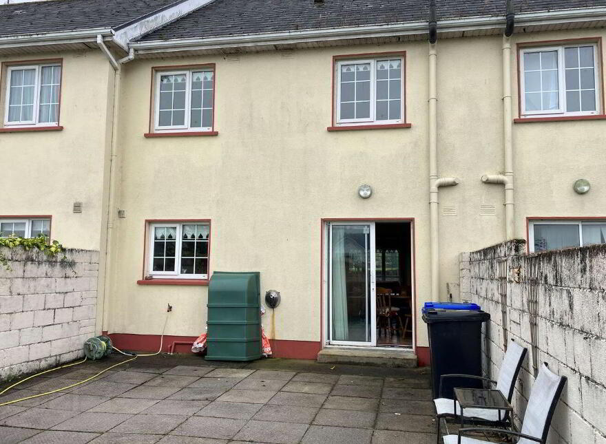 8 Cois Na Habhainn, Abbeyknockmoy, H54WE02