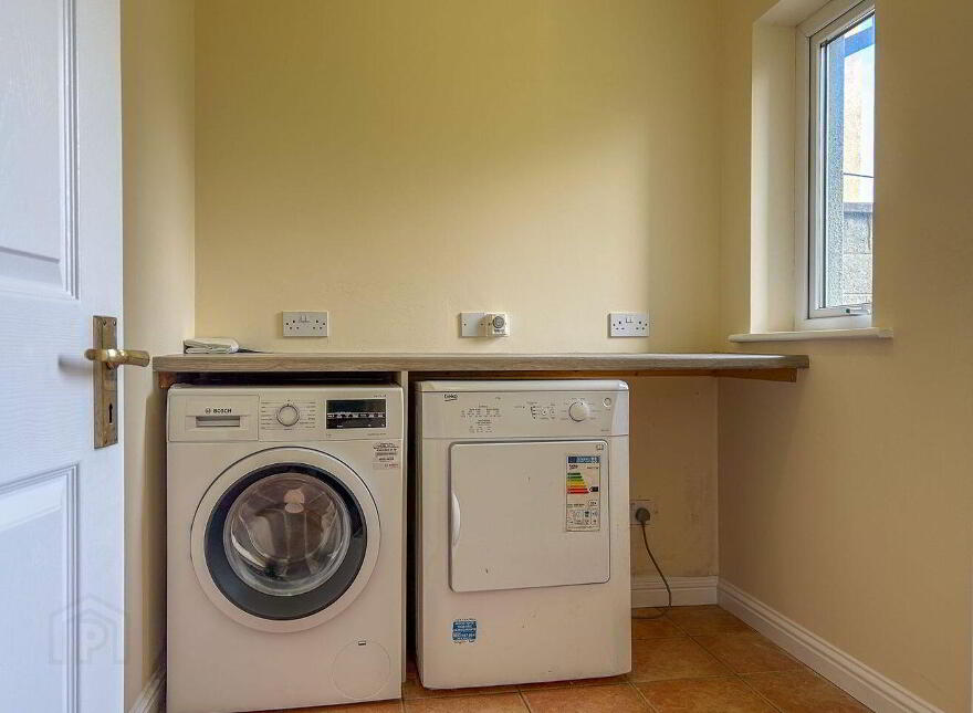 204 Palace Fields, Tuam, H54W240