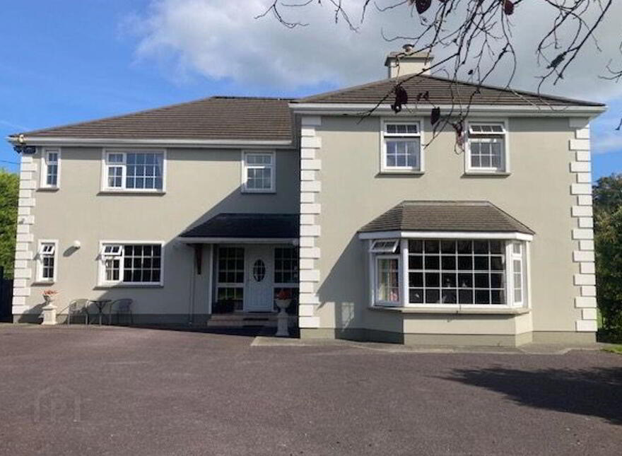 Avondale House, Tralee Road, Killarney, V93Y296