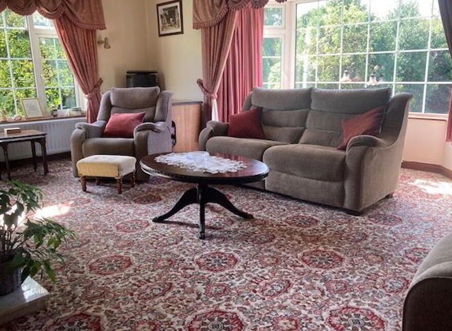 Avondale House, Tralee Road, Killarney, V93Y296