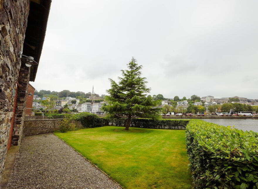 Scilly, Kinsale, P17H580