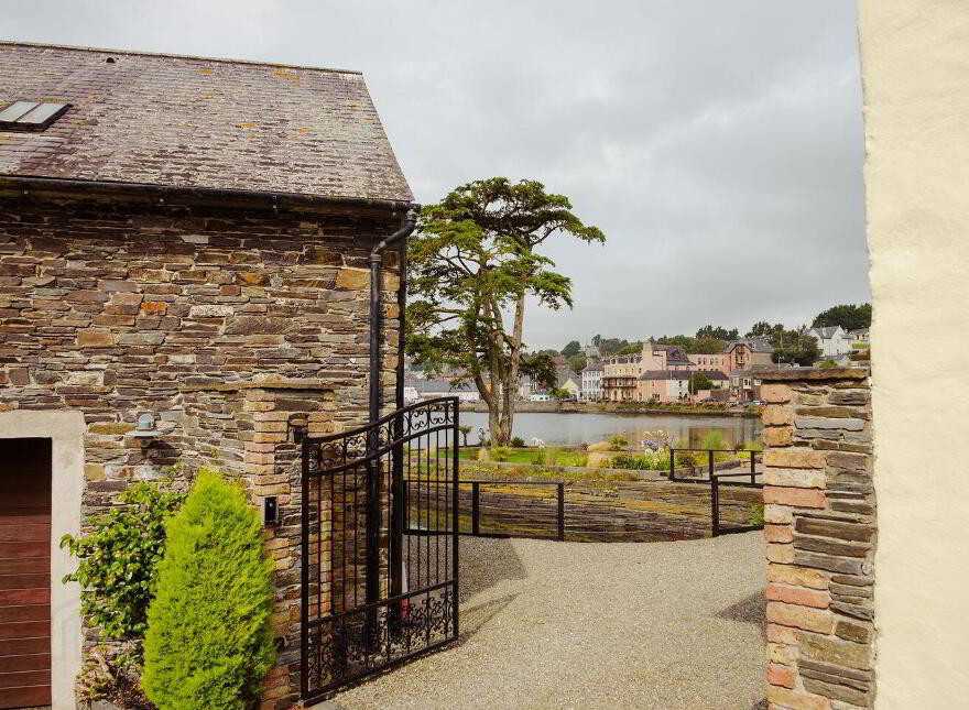 Scilly, Kinsale, P17H580
