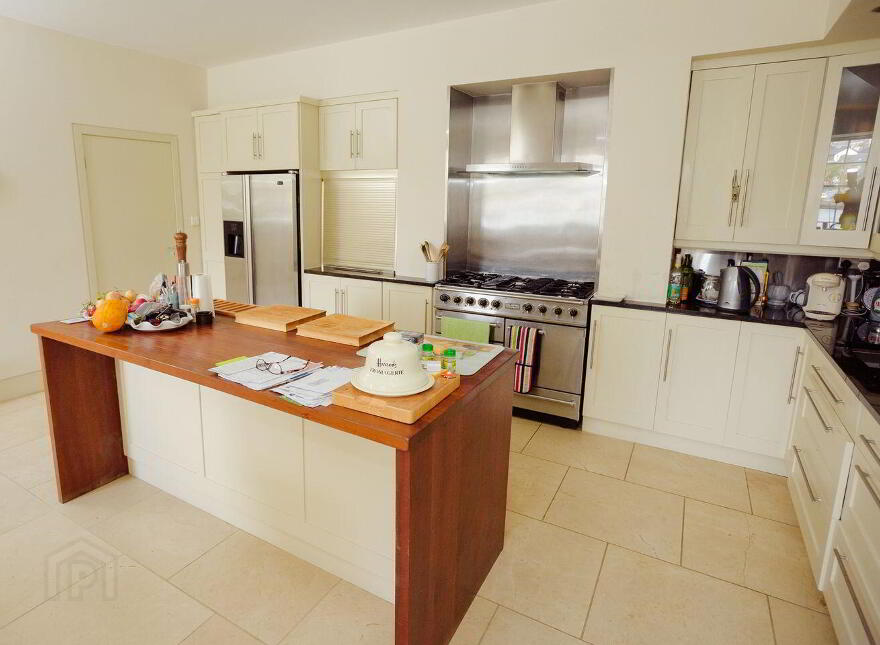 Scilly, Kinsale, P17H580