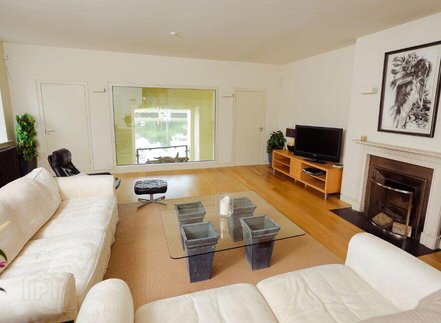 Scilly, Kinsale, P17H580