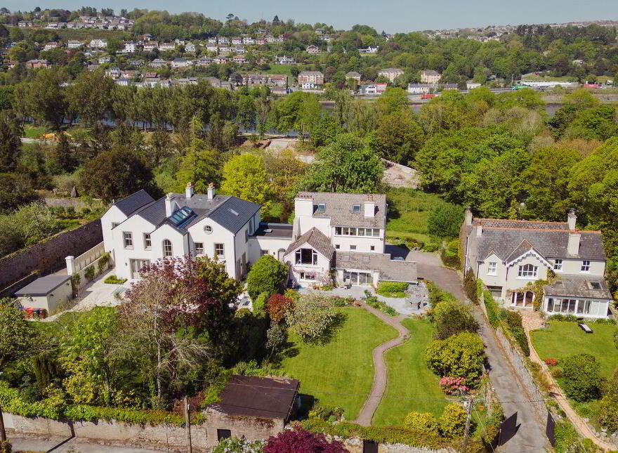 Woodview, Barrington's Avenue, Blackrock, T12E6K4