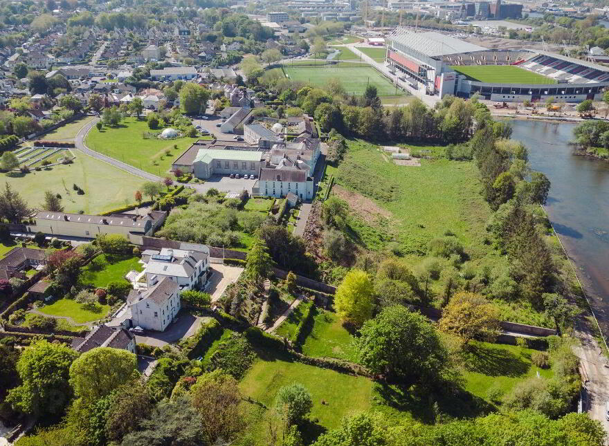 Woodview, Barrington's Avenue, Blackrock, T12E6K4