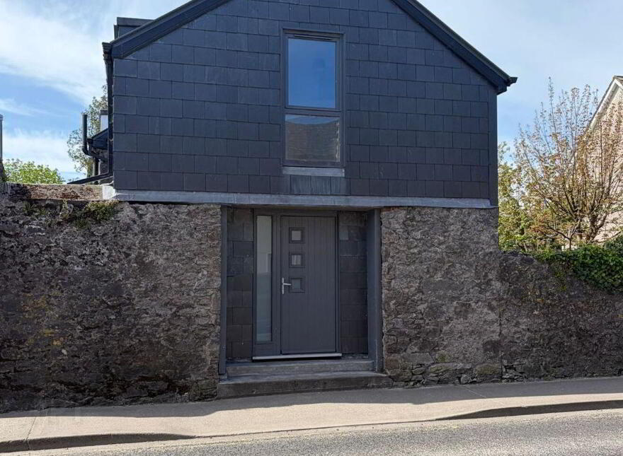 Coach House, Mill Road, Midleton, P25T3Y5
