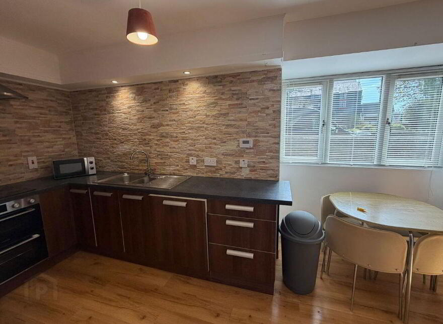Coach House, Mill Road, Midleton, P25T3Y5