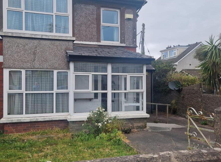 21 Saint Christopher's Road, Montenotte, St. Lukes, T23E0KK photo