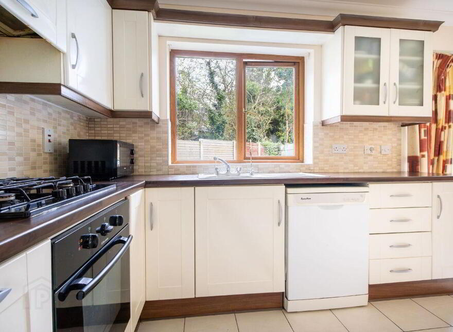 32 Dunbeag, Newport Road, Castlebar, F23WA21