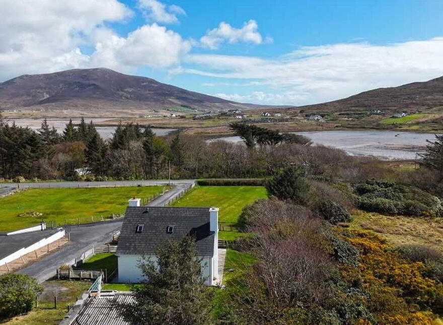 Woodview, Bleanaskill, Achill, F28TY20