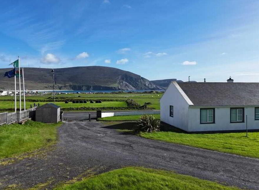 2 Trawmore Cottages, Achill, Achill, F28PR96
