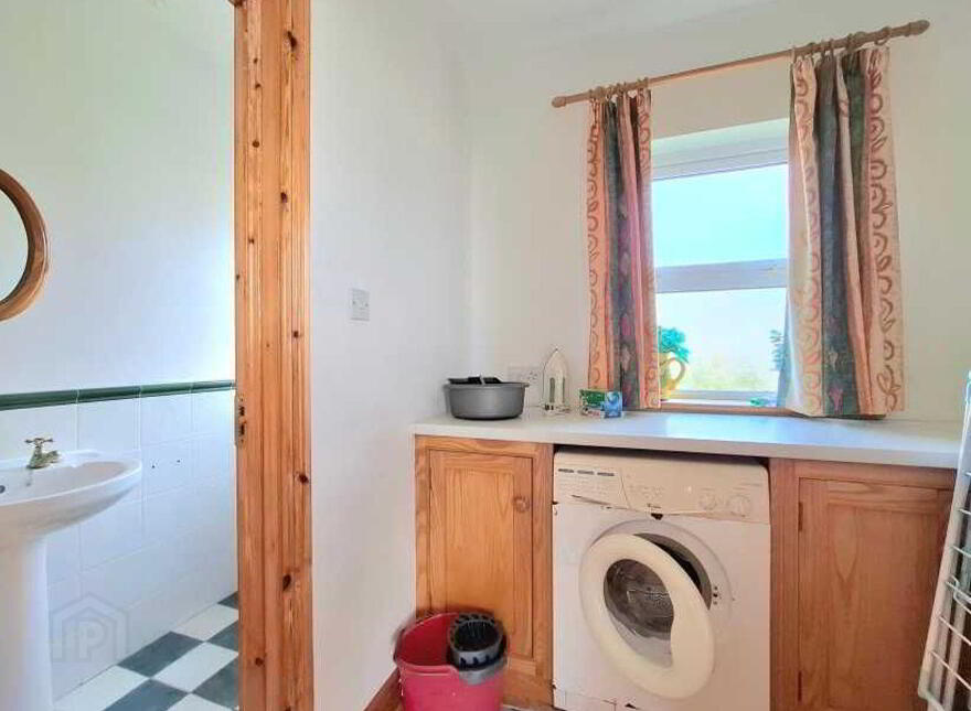 2 Trawmore Cottages, Achill, Achill, F28PR96
