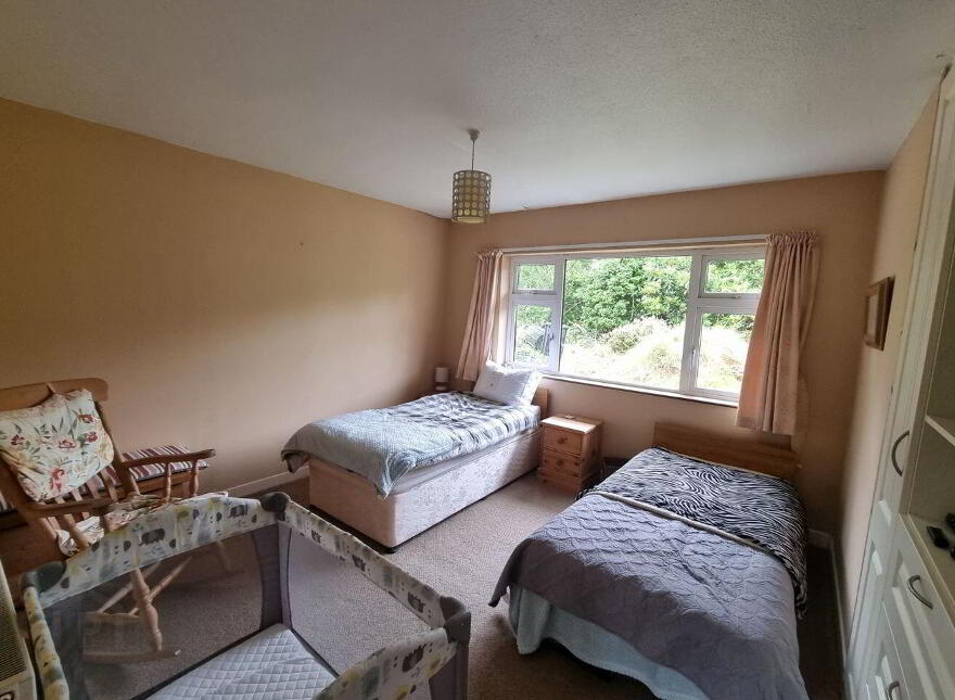 Reenavaude, Beara, Beara, P75VY40