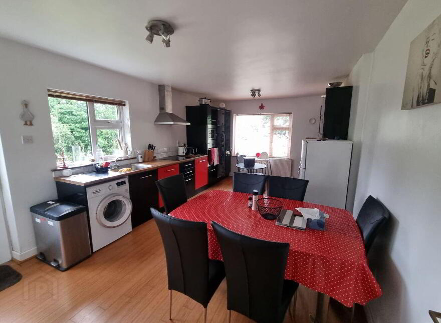 Reenavaude, Beara, Beara, P75VY40