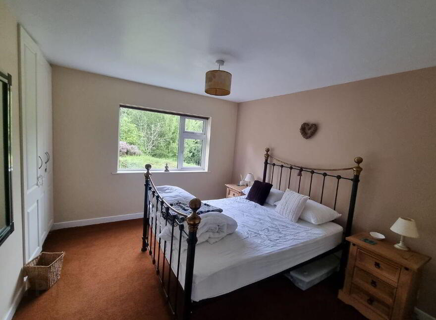 Reenavaude, Beara, Beara, P75VY40