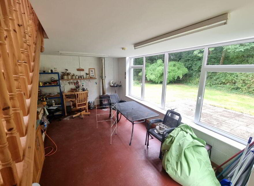 Reenavaude, Beara, Beara, P75VY40
