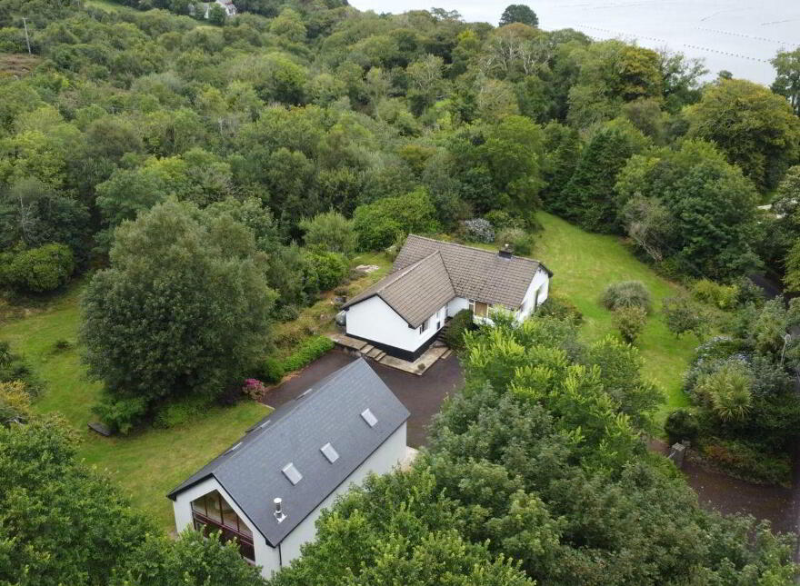 Reenavaude, Beara, Beara, P75VY40