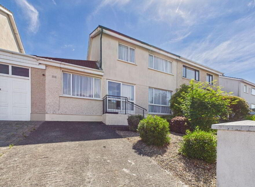 71 Grange Heights, John's Hill, Waterford City Centre, Waterford City Centre, X91TVW4 photo