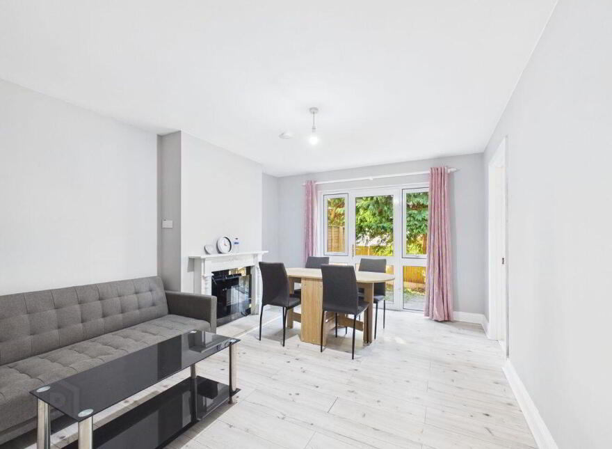 Apartment 2 The Mews Rockshire Road, Kilkenny, X91FXK8 photo