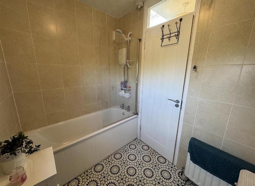 70 Riverside, Antrim, BT41 4BL
