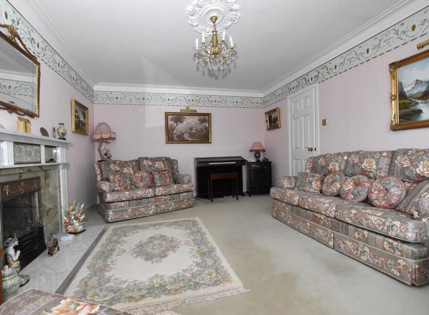 17 Oldfort Gardens, Moira, BT67 0QB
