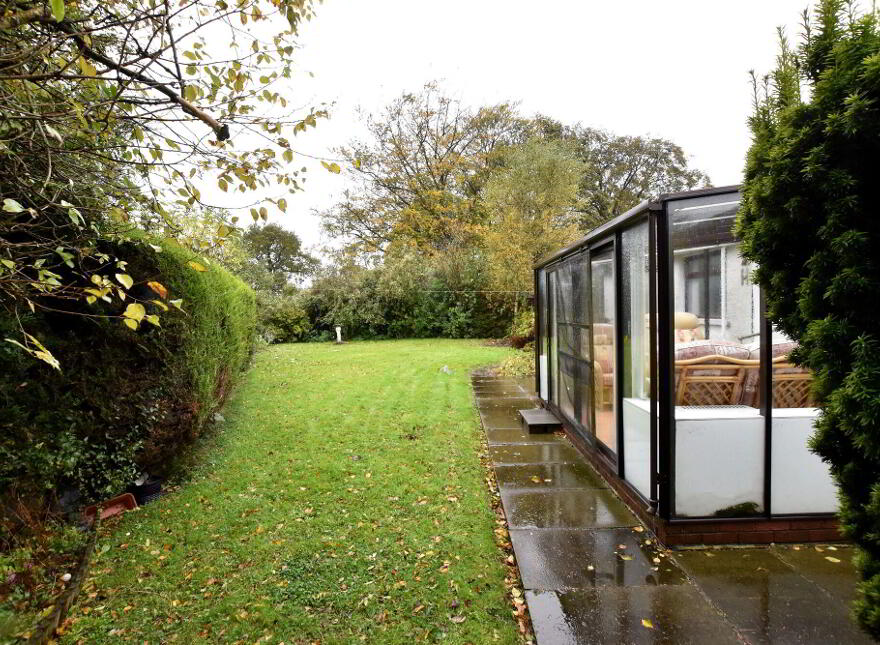 17 Oldfort Gardens, Moira, BT67 0QB