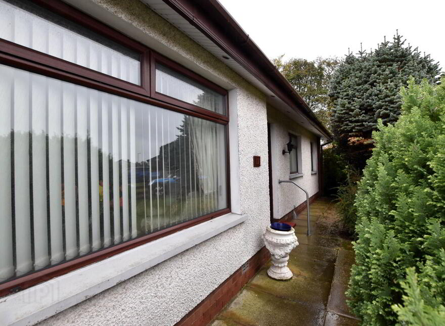 17 Oldfort Gardens, Moira, BT67 0QB
